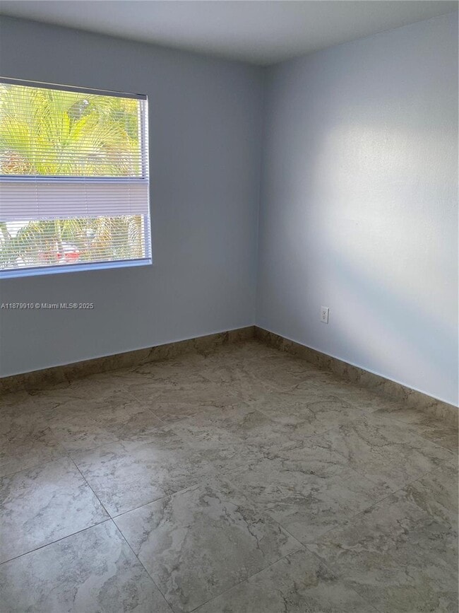 Building Photo - 4600 SW 67th Ave