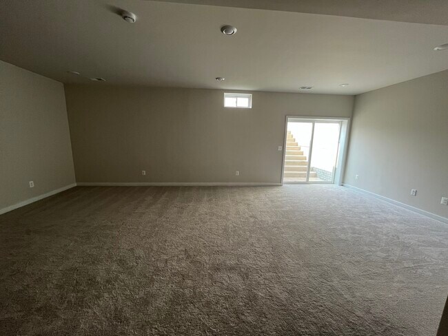 Building Photo - 18105 Telford Dr