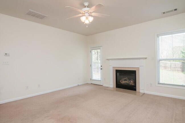 Building Photo - 267 Grenier Terrace NE