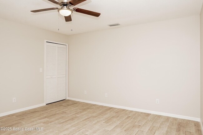 Building Photo - 1722 Elmhurst Cir SE