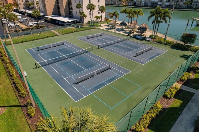 Building Photo - 7540 Bay Island Dr S