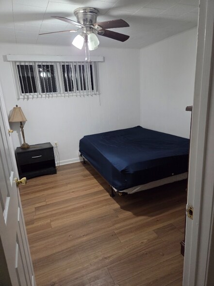 Building Photo - 2604 N M St