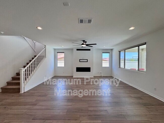 Building Photo - 25181 Desert Sage Dr