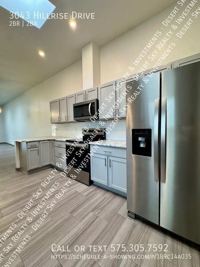 Building Photo - 3043 Hillrise Dr