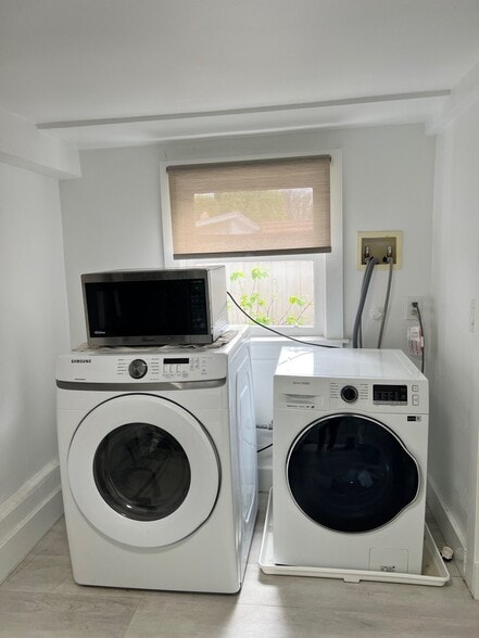 Building Photo - 612 Stannage Ave