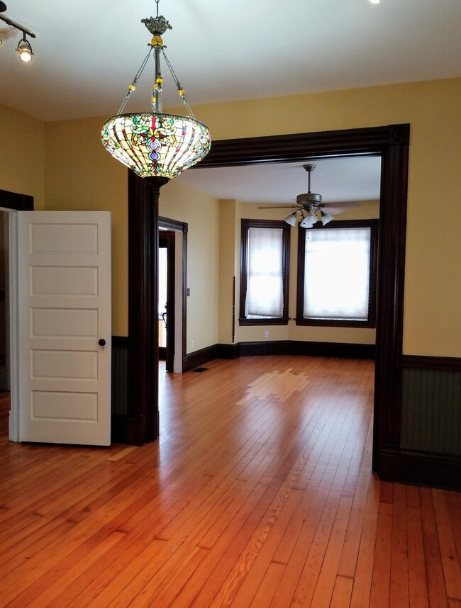 Building Photo - Victorian in Little Italy, 4 bed 4 bath, L...