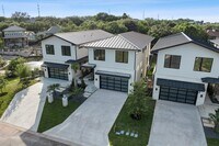 Building Photo - 701 Hi Cir N