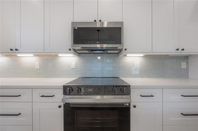 Building Photo - 807 E Ida St