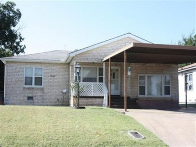 Primary Photo - 1414 NW Bessie Ave
