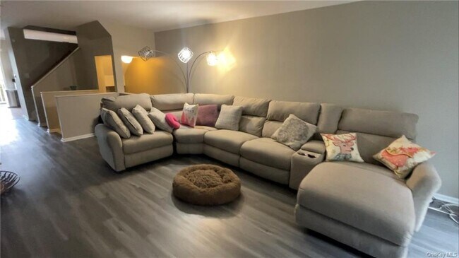 Building Photo - 54 Crystal Hill Dr