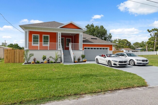 Building Photo - 8605 Inwood Dr