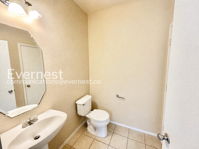 Building Photo - 7105 Cotton Seed Dr