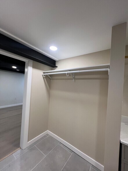 Building Photo - 10535 W Spring Green Rd