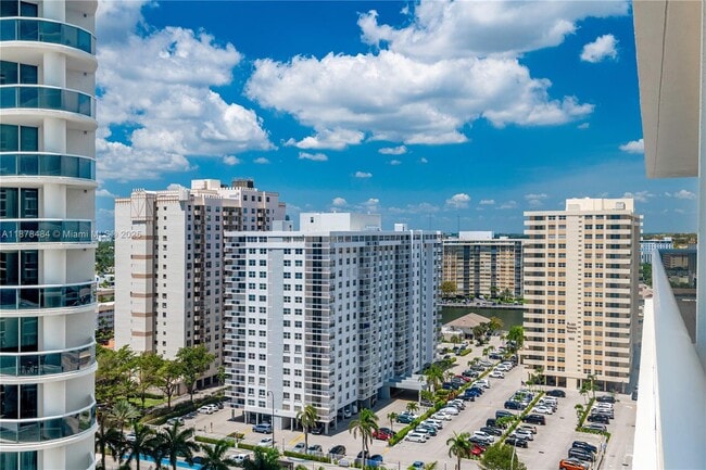 Building Photo - 1830 S Ocean Dr