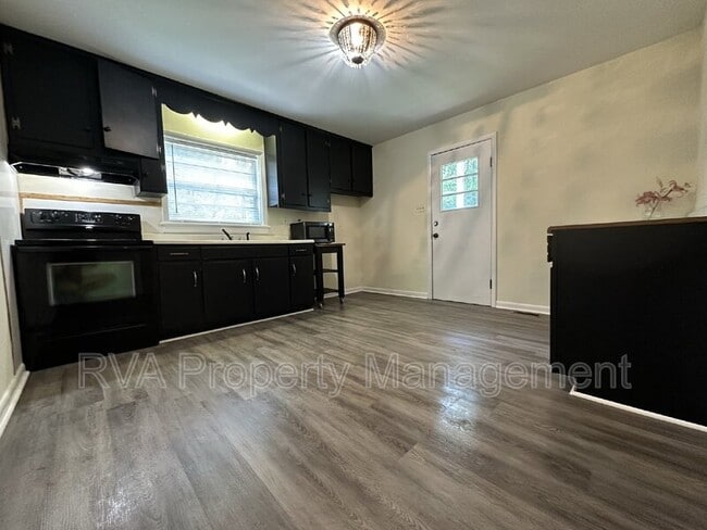 Building Photo - 12070 Karen Dr