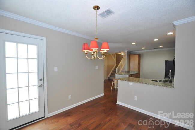 Building Photo - 8421 Southgate Commons Dr