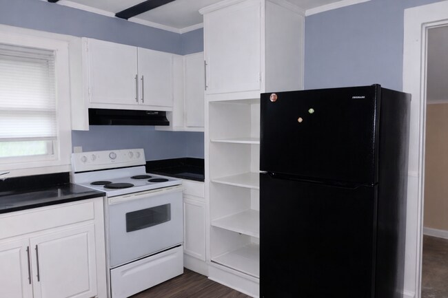 Building Photo - 4322 Mikado Ave