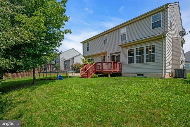 Building Photo - 8142 Tenbrook Dr