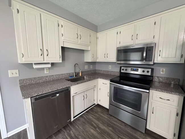 Building Photo - 110 S Dove Ct