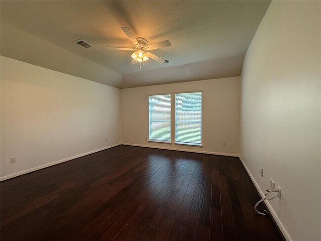 Building Photo - 15615 Lost Maples Dr