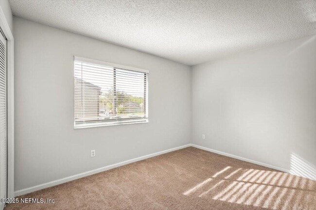 Building Photo - 8300 Plaza Gate Ln