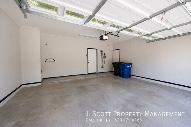 Building Photo - 4172 E Santa Fe Ln