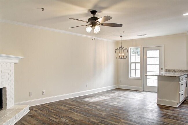 Building Photo - 203 Morris Ln