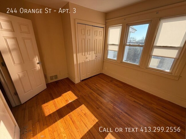 Building Photo - 244 Orange St