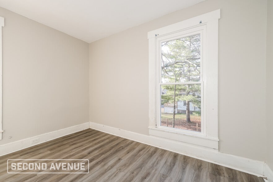 Building Photo - 4833 Greenwood Terrace