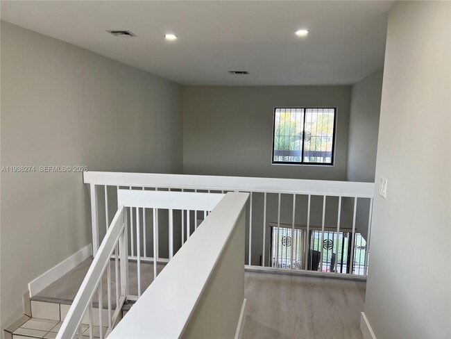 Building Photo - 1331 SW 124th Ct