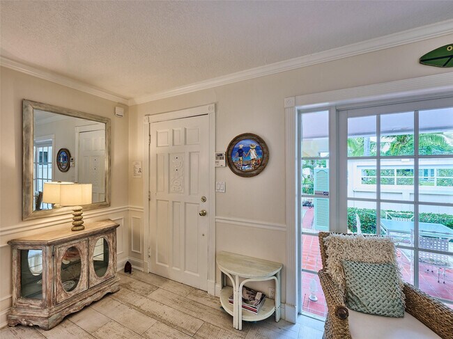 Building Photo - 3220 Oleander Way