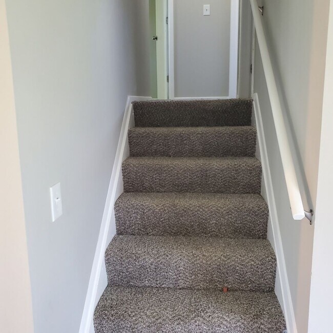 Building Photo - 3BDRM HOUSE FOR RENT