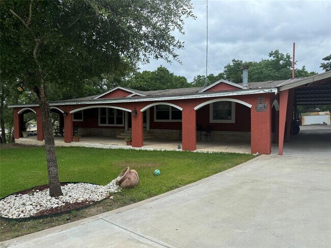 Primary Photo - 13623 Avis Rd
