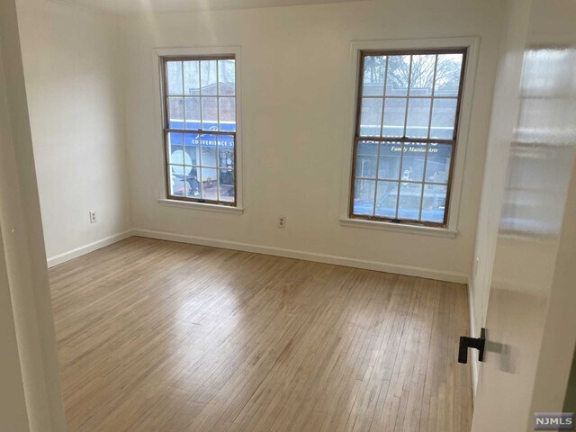 Building Photo - 19-23 W Main St