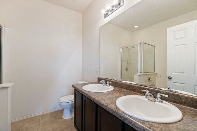 Building Photo - Lovely Single Story, 3 bedrooms, 2 bathrooms, Home in Northeast Austin!!!!