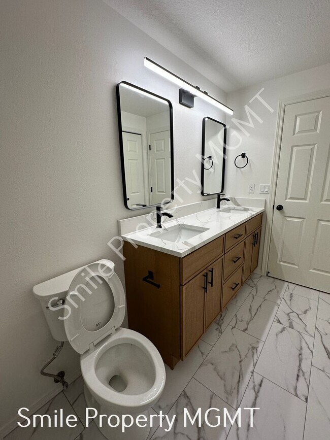 Building Photo - Remodeled Ranch in a Quiet Community