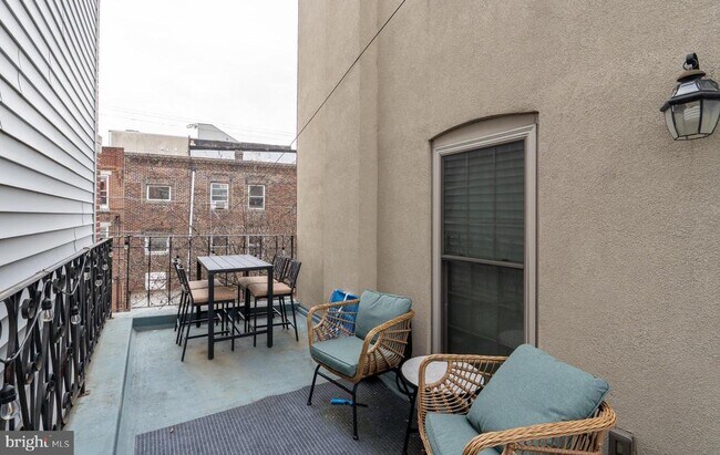 Building Photo - 941 S 8th St