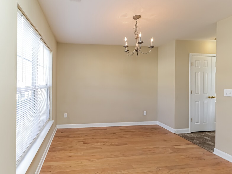 Building Photo - 3579 Thornaby Cir