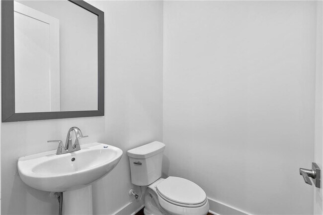 Building Photo - 515 Motivation Cir NW