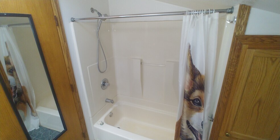 Building Photo - 7918 E 500N Rd