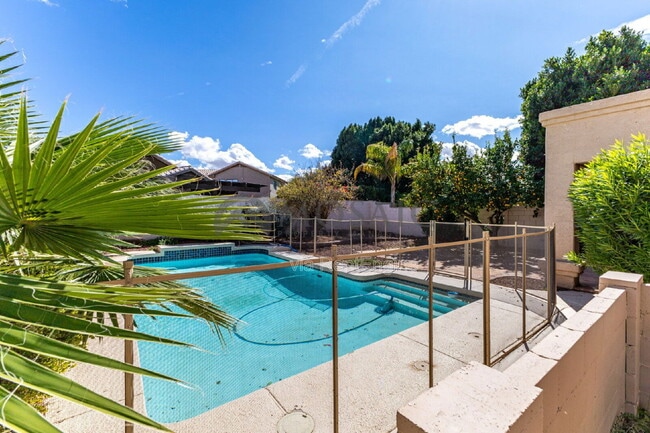 Building Photo - 3761 S Waterfront Dr