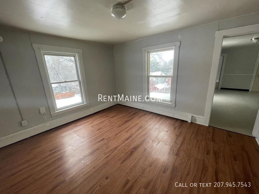 Building Photo - 22 Birch St