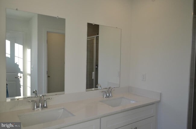 Building Photo - 113 FRED CLARK Dr