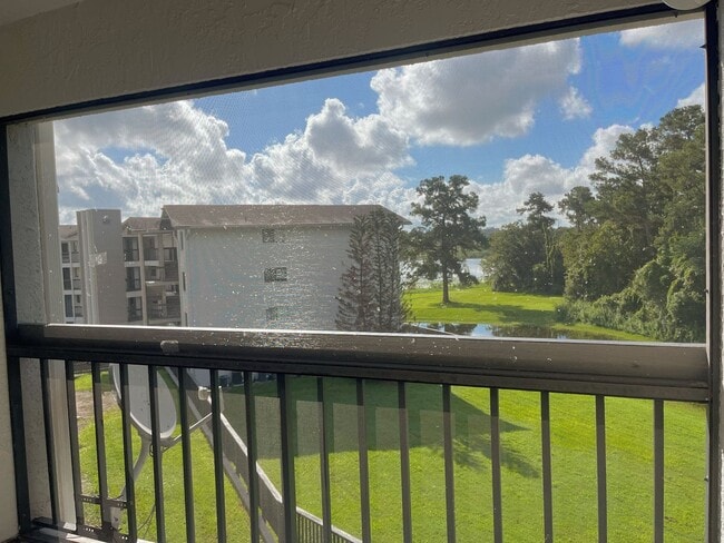 Building Photo - 1054 Lotus Cove Ct