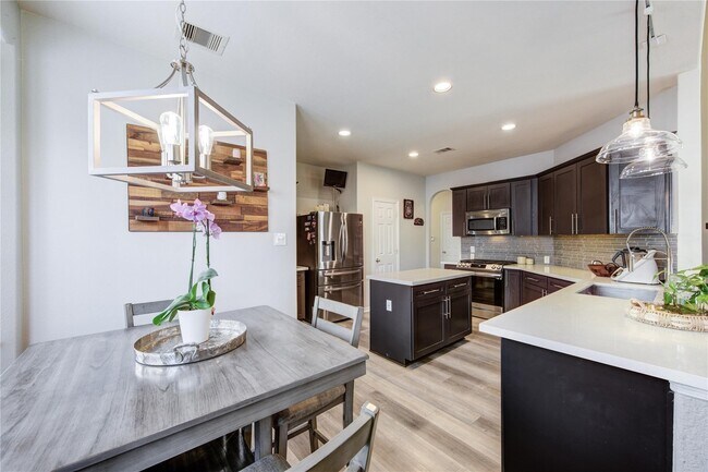 Building Photo - 26614 Becker Pines Ln