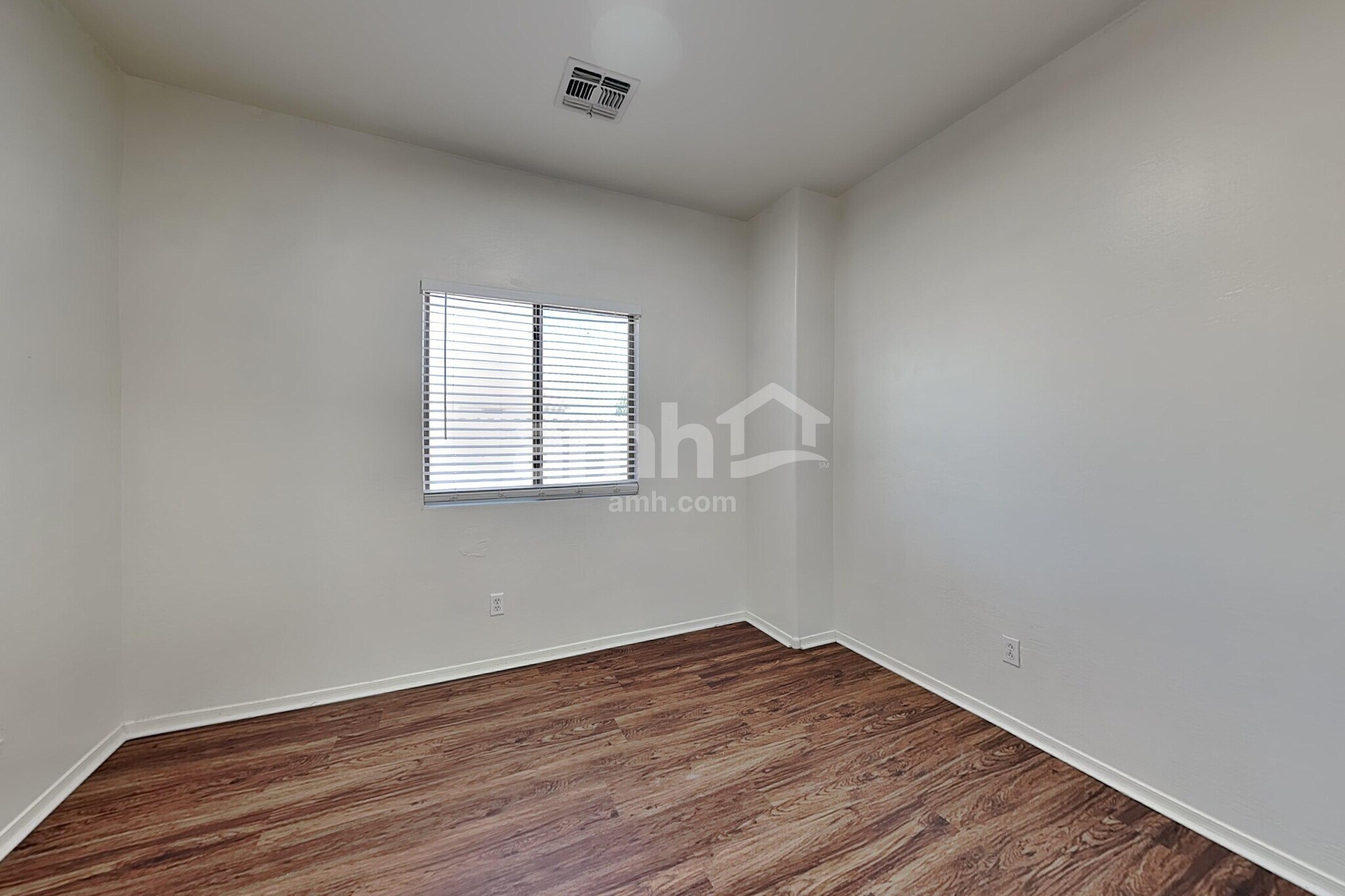 Building Photo - 17646 W Bridger St