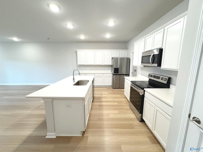 Building Photo - 207 Osceola Cir