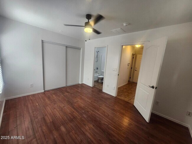 Building Photo - 5730 S 21st Pl