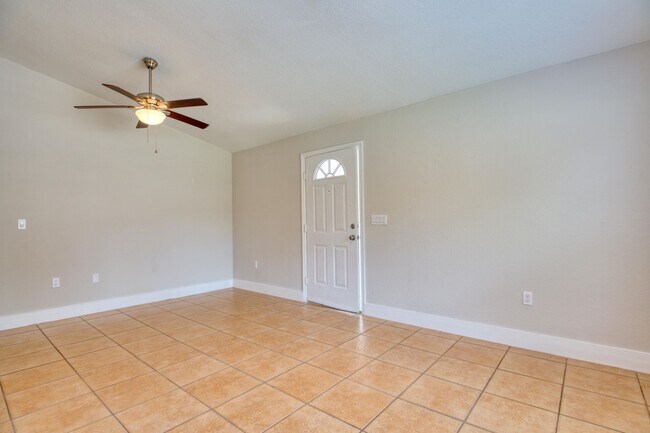 Interior Photo - The Piquette Apartments | 3 Bedroom Apartm...