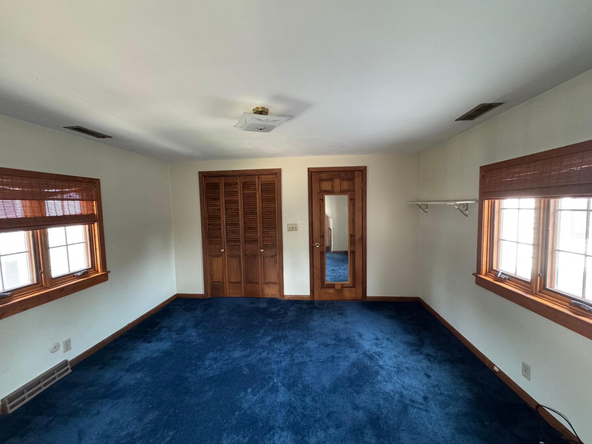 Building Photo - 2545 Van Dorn St